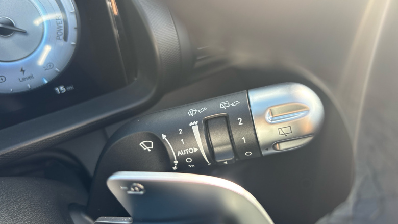 Hyundai INSTER 71kW 01 42kWh 5dr Auto Electric Hatchback